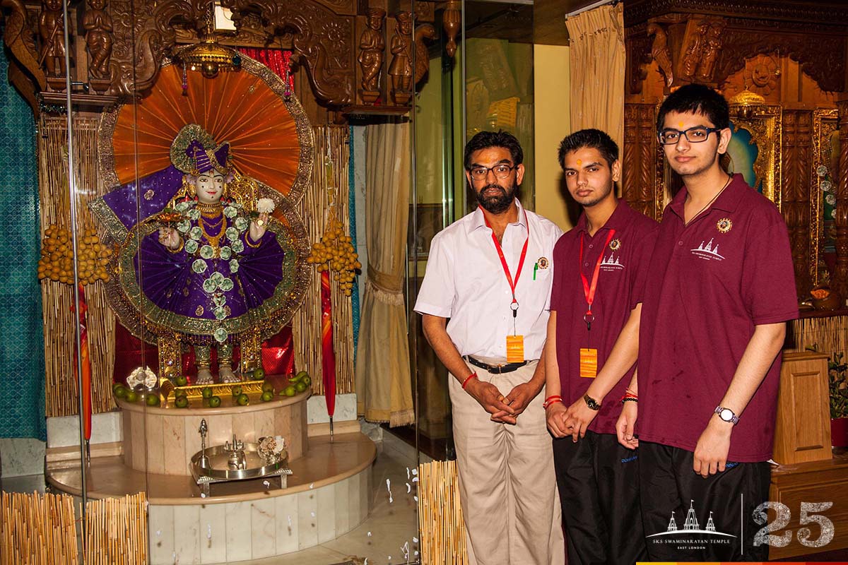 ©1987-2017 SKS Swaminarayan Temple East London